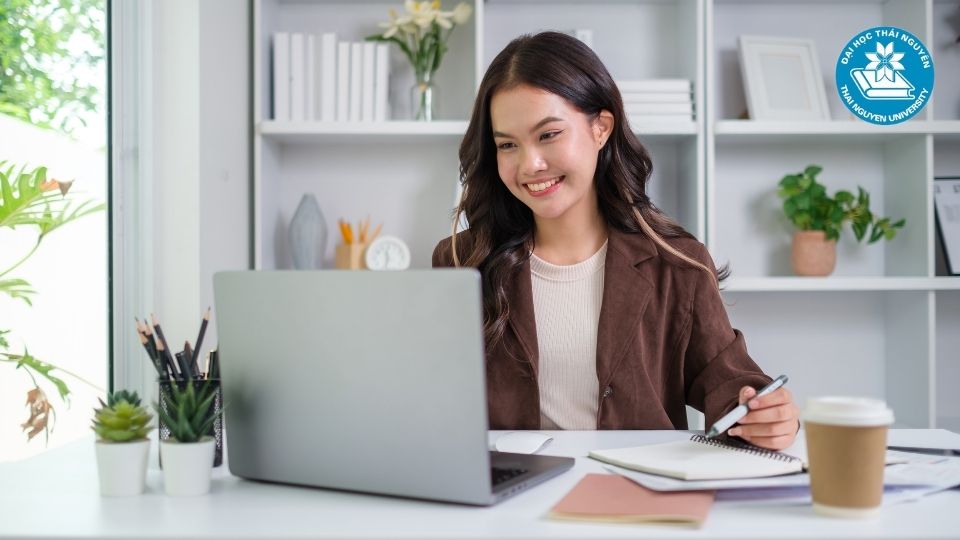 Đại học từ xa ngành quản trị kinh doanh và những lợi ích nổi bật