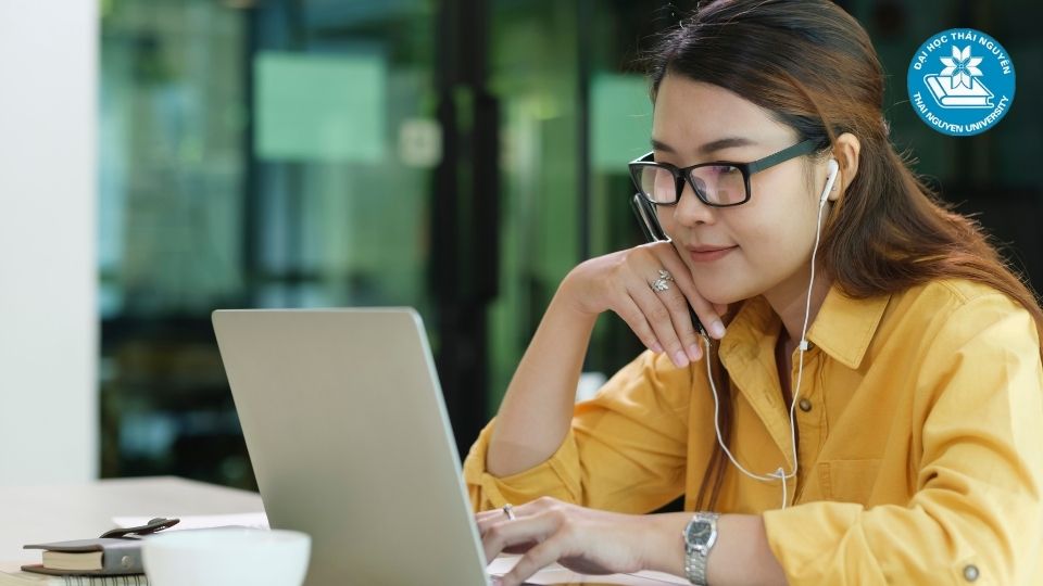 So sánh bằng đại học từ xa và bằng chính quy