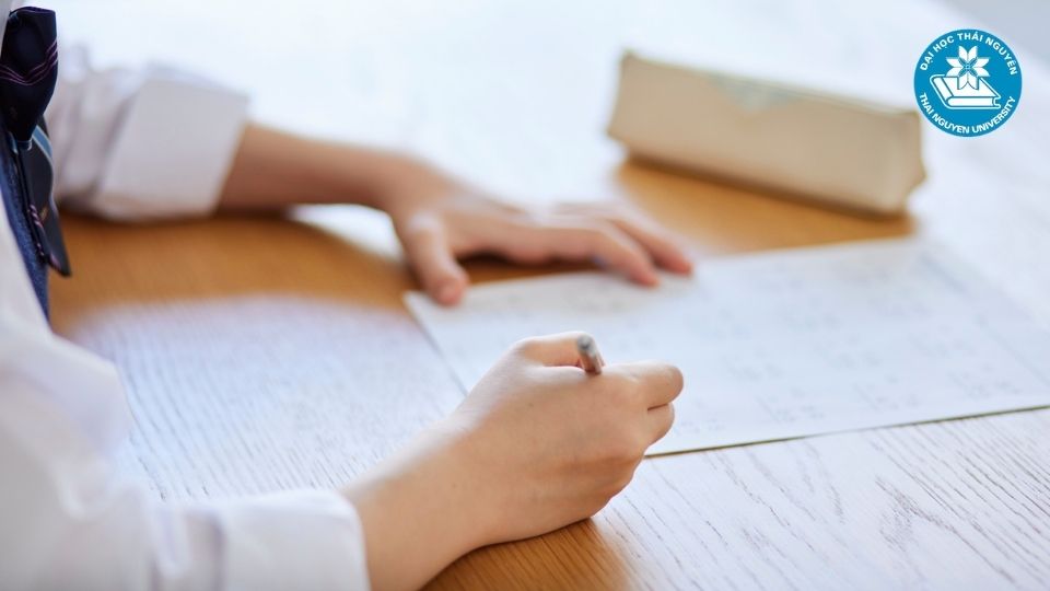 Chương trình học ngành quản trị kinh doanh có nặng không?