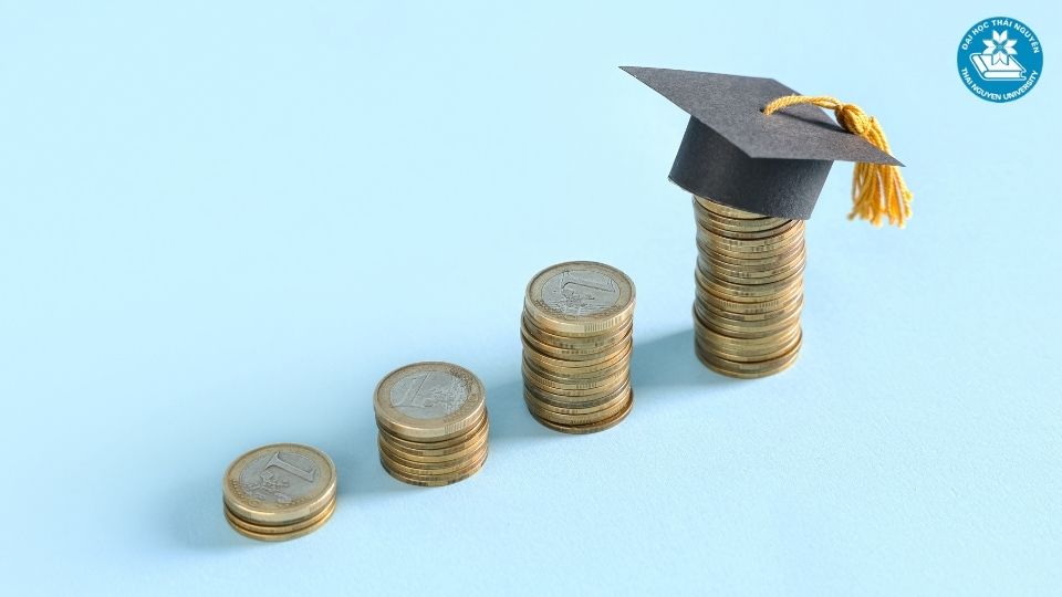 Những yếu tố ảnh hưởng đến học phí ngành quản trị kinh doanh