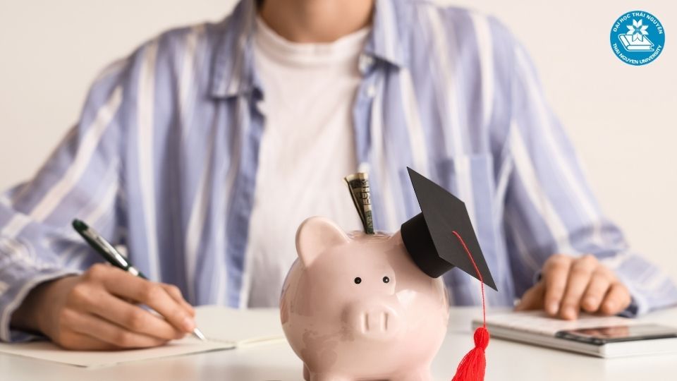 Chi phí học quản trị kinh doanh có xứng đáng không?