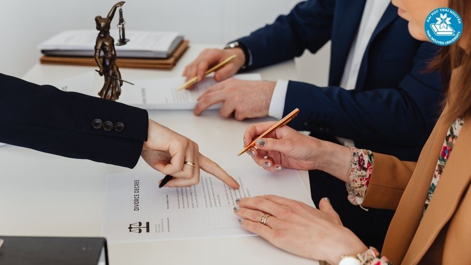 Thách thức và triển vọng của nghề luật trong tương lai