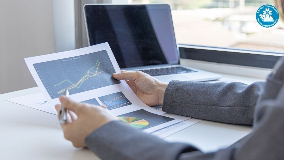 Có nên học quản trị kinh doanh không?