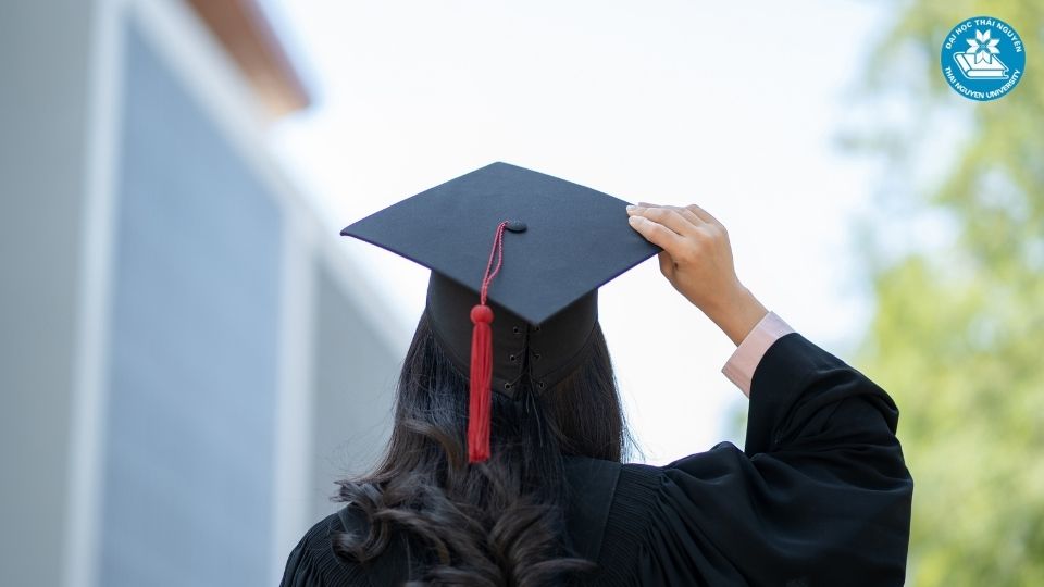 Những đối tượng đủ điều kiện học văn bằng 2