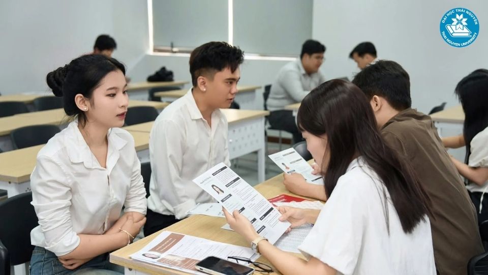 Từ 20–22 điểm nên đăng ký ngành nào để tăng khả năng trúng tuyển?