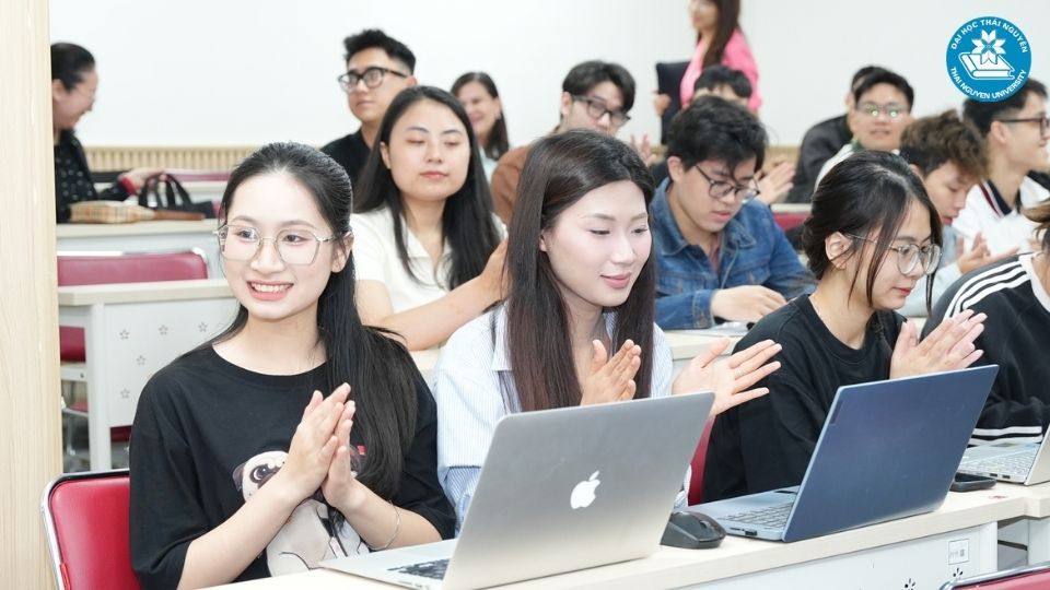 Tìm thêm một phương án đại học phù hợp để chủ động tương lai