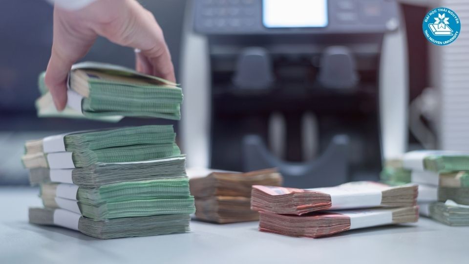 Học tài chính ngân hàng ra làm gì?