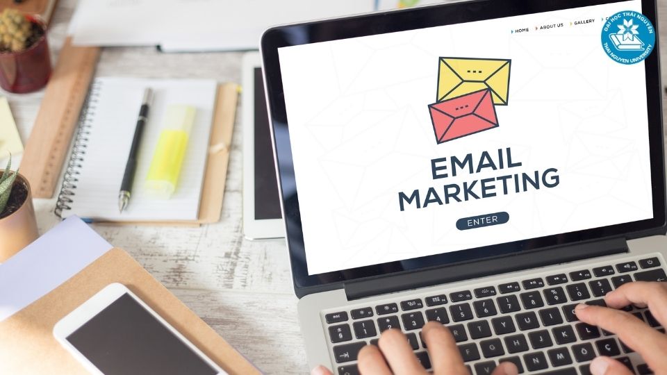 Học ngành thương mại điện tử có khó không?