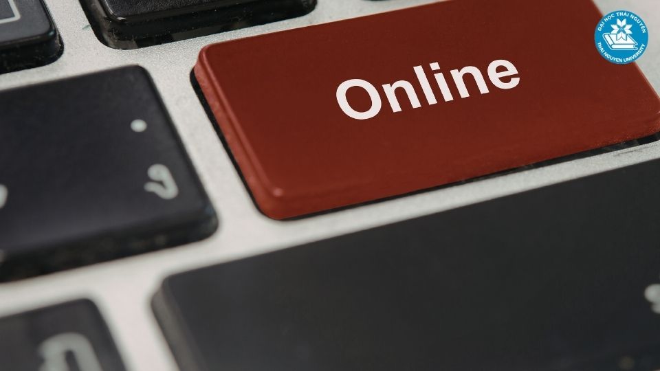 Học thương mại điện tử hệ từ xa tại Đại học Thái Nguyên