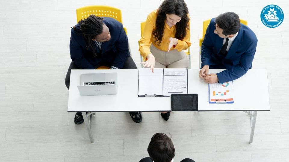 Học tài chính ngân hàng có dễ xin việc không