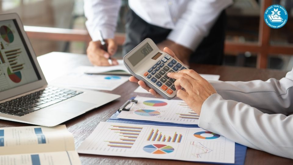 Bí quyết học tốt tài chính ngân hàng dù không giỏi toán