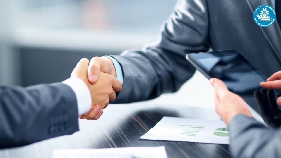 5 yếu tố chính quyết định mức lương ngành tài chính ngân hàng