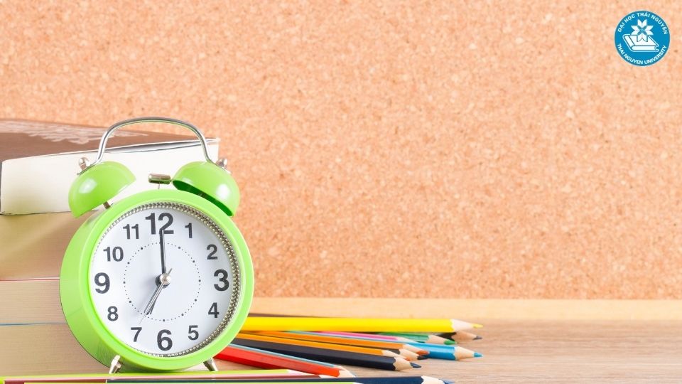 Học tài chính ngân hàng có thể ra trường sớm không?